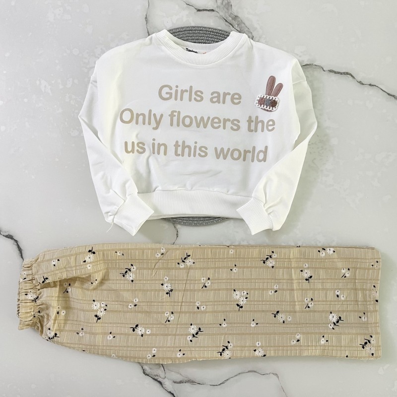 کراپ شلوار گل گلی کرم kids