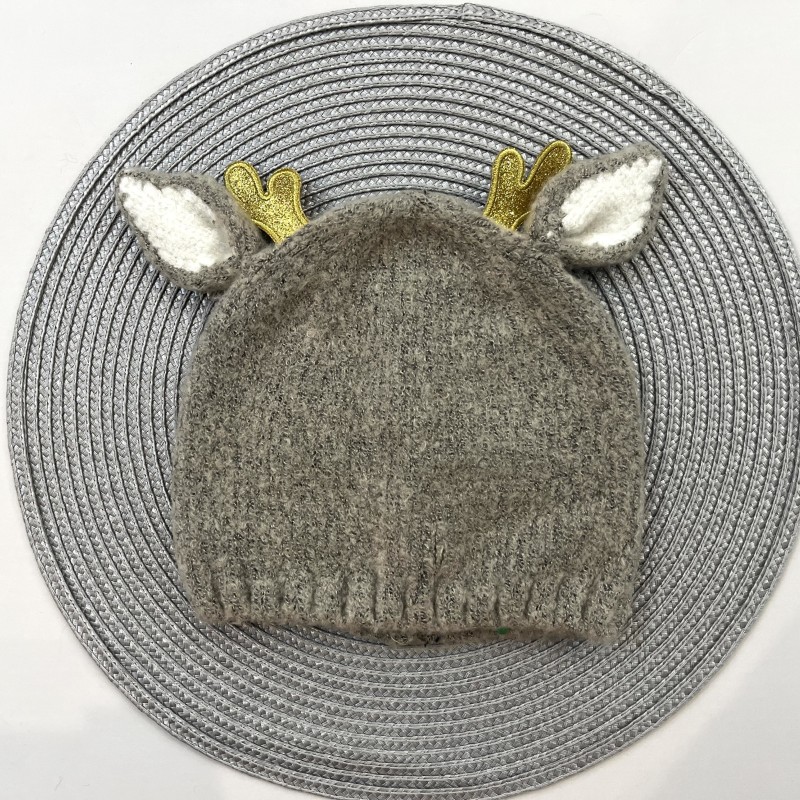 کلاه بافت شاخدار گوزن kids