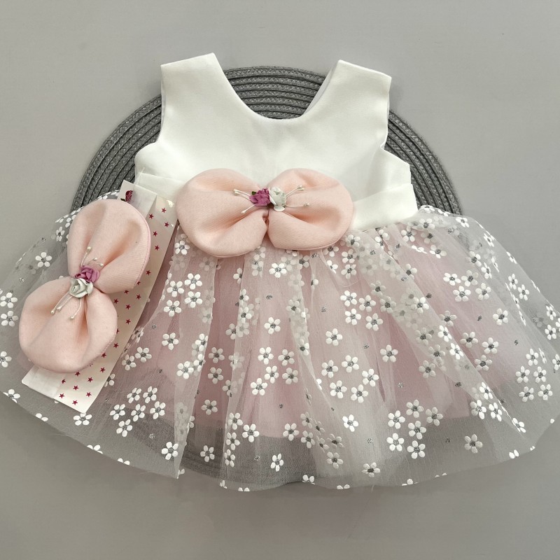 پیراهن عروس و تل صورتی