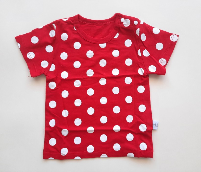 تیشرت آستین کوتاه خال خال قرمز