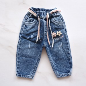 شلوار جین تیره مام استایل بابونه پرنیان