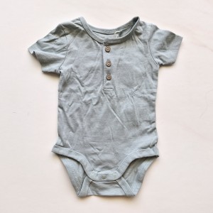 بادی آستین کوتاه سه دکمه آبی روشن لوپیلو