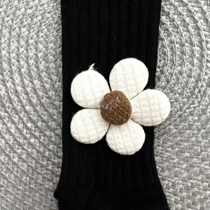 جوراب شلواری گلدار مشکی