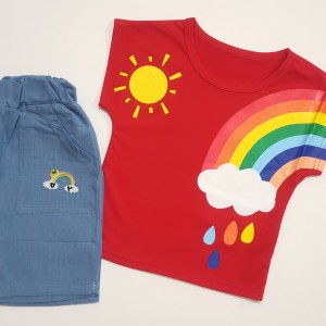 تیشرت و شلوارک رنگین کمان قرمز