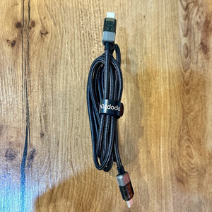 کابل USB-C مک دودو مدل CA-2841 طول 1.8 متر