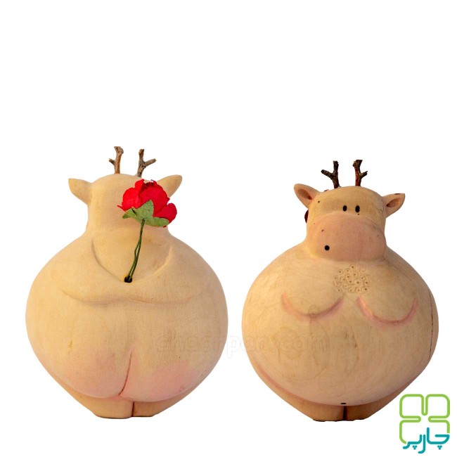 مجسمه گاو مهربان با گل