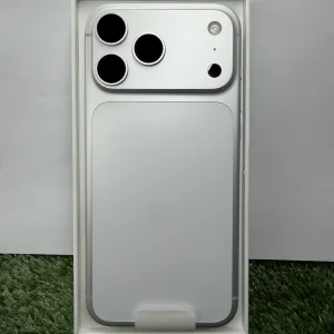 گوشی آیفون 17Pro سیلور (ZAA) | حافظه 256 گیگابایت تک سیم باطری %100 /C71 (کارکرده بدون کد )