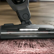 جارو شارژی  آ ا گ مدل 5000