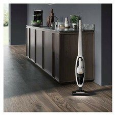 جارو شارژی آ ا گ مدل QX6-1-400G