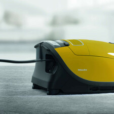 جاروبرقی میله مدل C3 ALLERGY SGFF3