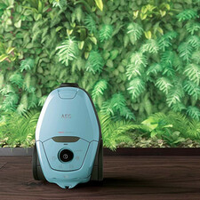 جاروبرقی آ ا گ مدل VX82-1-4MB