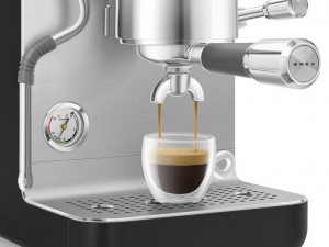 اسپرسوساز دولچه گابانا اسمگ مدل ECF01