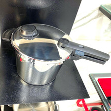 زودپز فیسلر مدل Vitavit Comfort گنجایش 6 لیتر