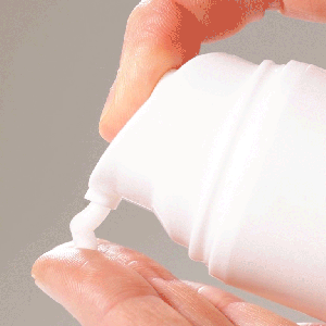 ماسک گیاهی ترمیم کننده  و درمانی مولکولی حرفه ای  مو برند  k18