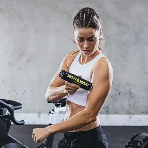 ژل رولی تعریق کننده و برطرف کننده کشش عضلانی  sweet sweat برند sports research