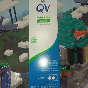 کرم مرطوب کننده پوست دست و صورت ، مناسب پوست های حساس