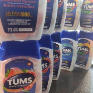 جویدنی ۱۰۰۰ میل ضد اسید و سوزش معده برند tums تامز