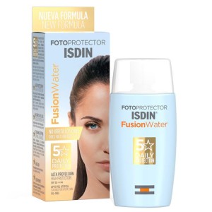 ضد آفتاب بی رنگ فیوژن واتر SPF 50 ایزدین 50 میلی لیتر
