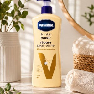 لوسیون بدن وازلین مدل DRY SKIN REPAIR حجم ۶۰۰ میل