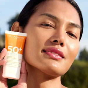 ضد آفتاب روزانه ۵۰ میل spf+50 برند clarins