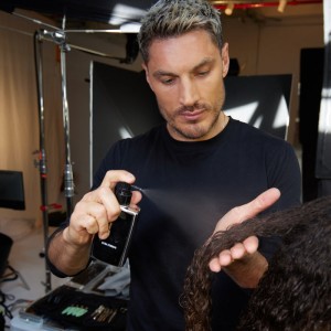اسپری مرطوب کننده و محافظت حرارتی ضد وز مخصوص موهای خشک color wow مدل extra strength