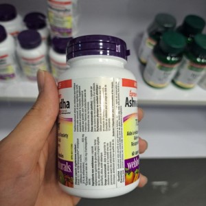 مکمل گیاهی آشواگاندا کاهش دهنده استرس و اضطراب وبر نچرالز 7200 میلی گرم 60 عددی