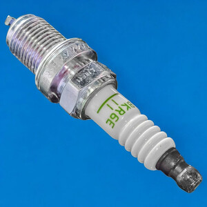 شمع خودرو ان جی کی مدل ORG.Jpn کد BKR6E11 پایه کوتاه مناسب برای تیبا ، کوییک ، اطلس بسته ۴ عددی