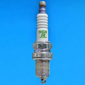 شمع خودرو ان جی کی مدل ORG.Jpn کد BKR6E11 پایه کوتاه مناسب برای تیبا ، کوییک ، اطلس بسته ۴ عددی