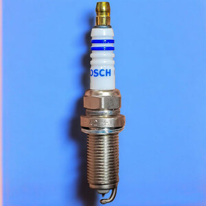 شمع تقویتی خودرو بوش مدل سوزنی ایریدیوم کد Russia+42 پایه بلند مناسب برای پژو 206 تیپ 5 و 207 بسته 4 عددی