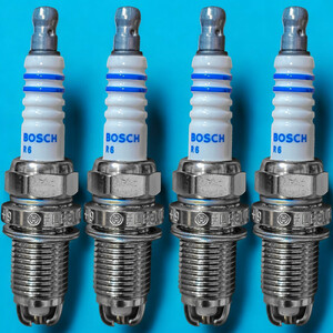 شمع خودرو بوش مدل ۲ پلاتین - Gemany پایه کوتاه مناسب برای پژو ۴۰۵ XU7 بسته ۴ عددی