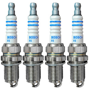 شمع خودرو بوش مدل تک پلاتین - Germany پایه کوتاه مناسب برای رنو ال ۹۰ و ساندرو بسته ۴ عددی