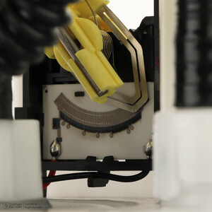 پمپ بنزین مادپارت کد 330607020016 مناسب برای پژو 206 و پژو 207 و رانا