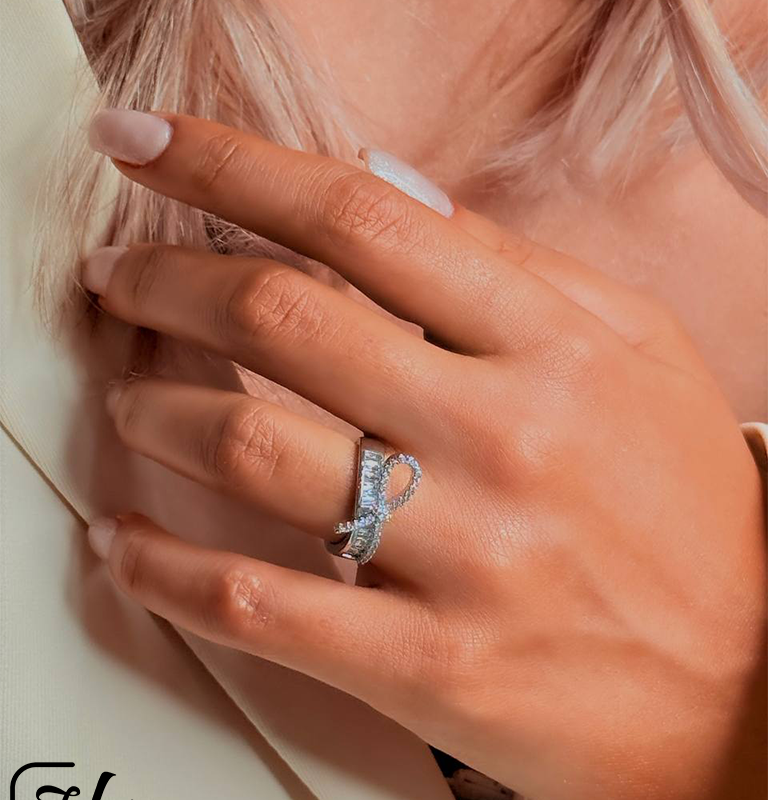 انگشتر پاپیونی