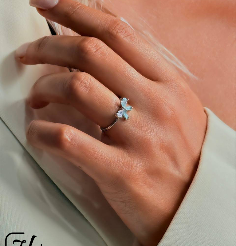 انگشتر پاپیونی