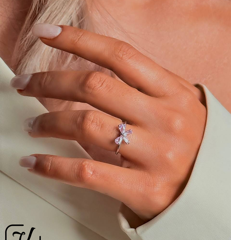 انگشتر پاپیونی