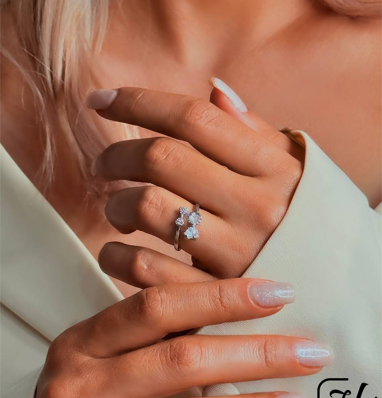 انگشتر پاپیونی