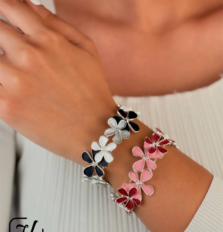 دستبند طرح گل بابونه