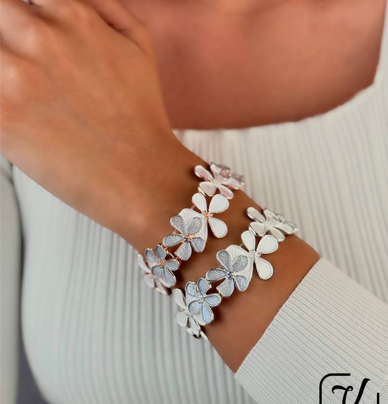 دستبند طرح گل بابونه