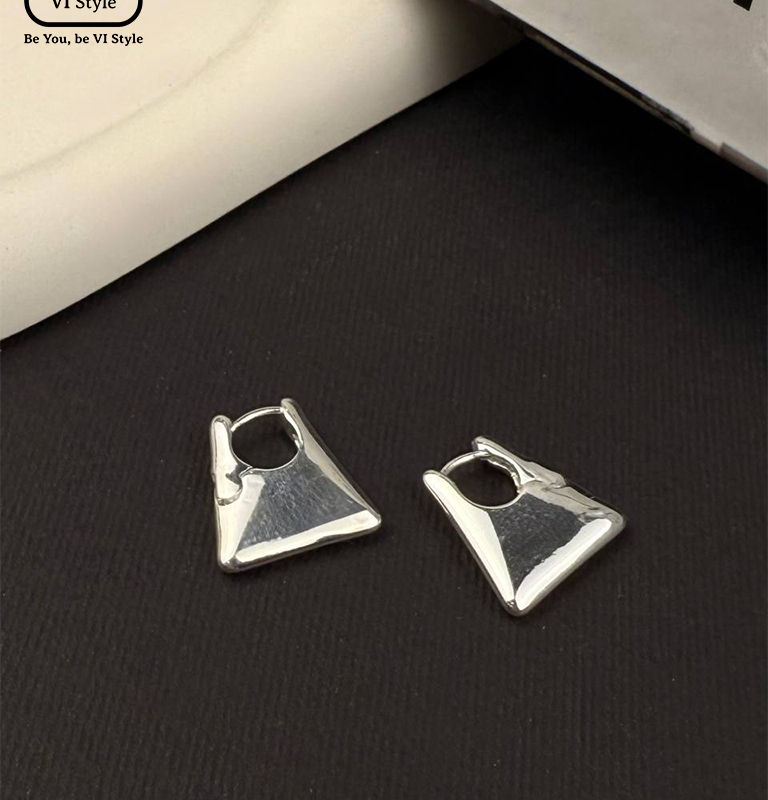 گوشواره طرح حلقه ای مدرن