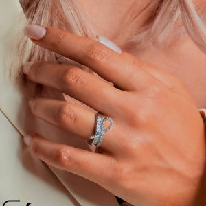 انگشتر پاپیونی