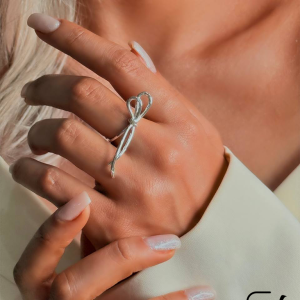 انگشتر پاپیونی