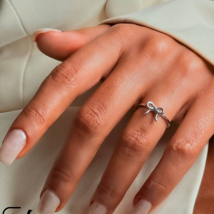 انگشتر پاپیونی