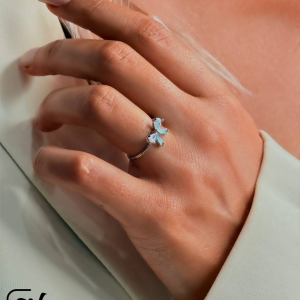 انگشتر پاپیونی