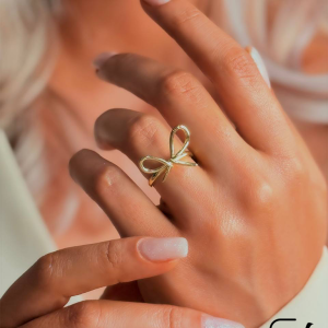 انگشتر پاپیونی