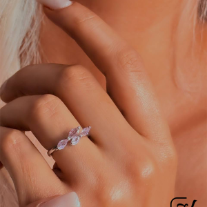 انگشتر پاپیونی