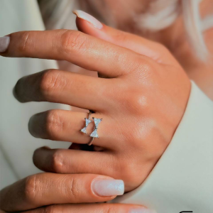 انگشتر پاپیونی