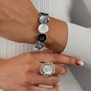 دستبند دفرمه -طرح گل