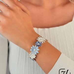 دستبند طرح گل بابونه