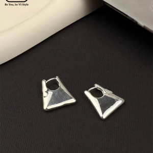 گوشواره طرح حلقه ای مدرن