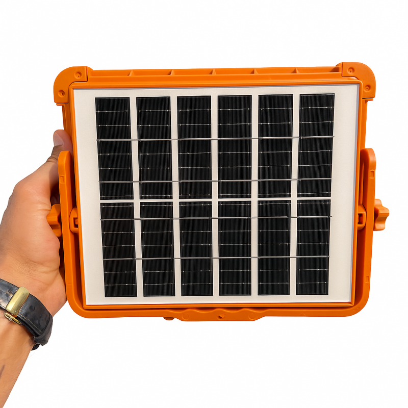 پرژکتور خورشیدی شارژی ۵۰۰ وات مدل Solar Light با نور LED قوی 